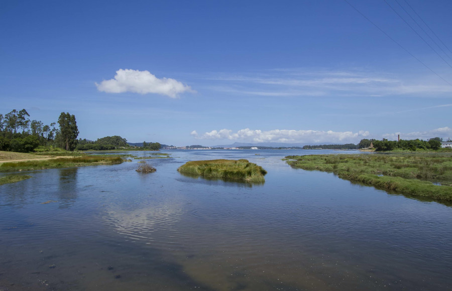 Sanxenxo anuncia un plan de 1,6 millones para la recuperación ambiental de su fachada arousana