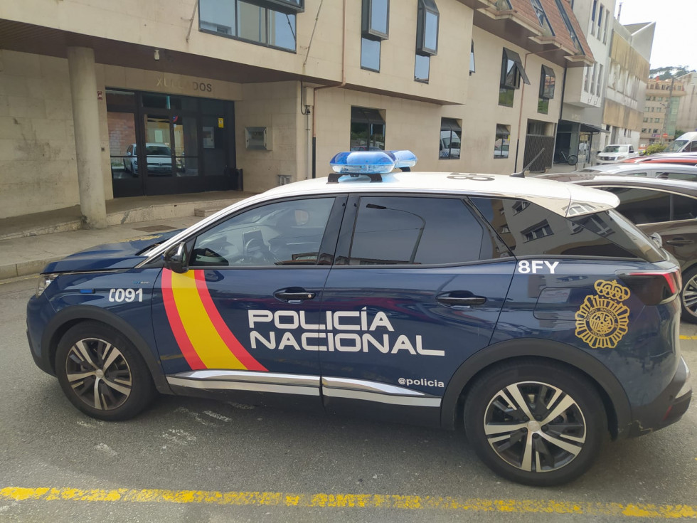 Policía Nacional de Ribeira