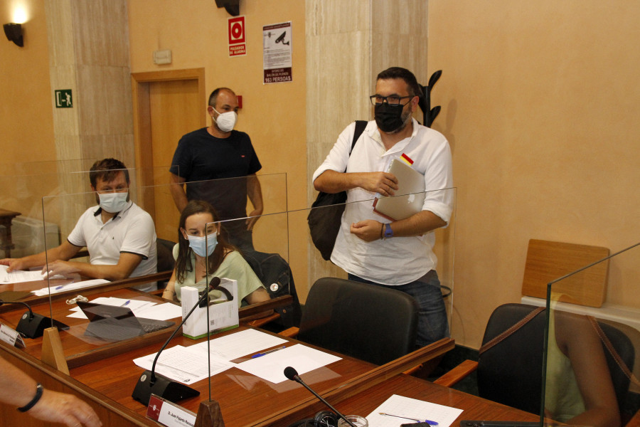Fajardo convoca al resto de la oposición para lograr que el público vuelva a los plenos