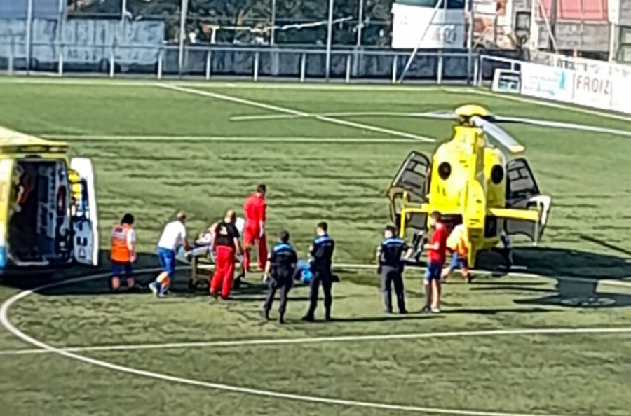 Trasladan en helicóptero a un buzo con síntomas de síndrome de descompresión en O Grove