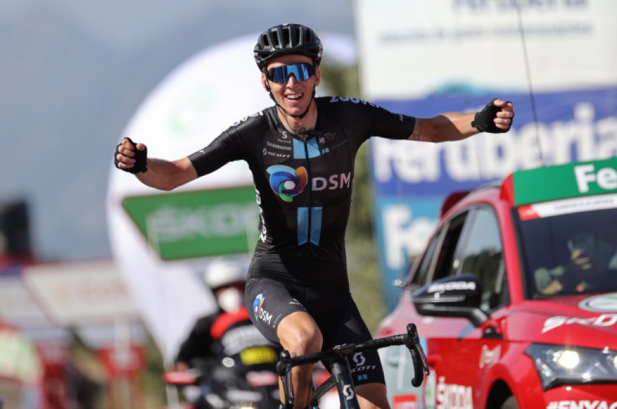 Bardet da una lección en el estreno del Pico Villuercas y Eiking sigue líder de La Vuelta