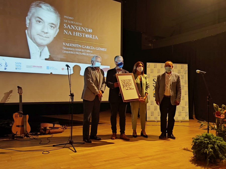 “Sanxenxo na historia” se despide con la entrega de su premio y una mesa sobre González Besada