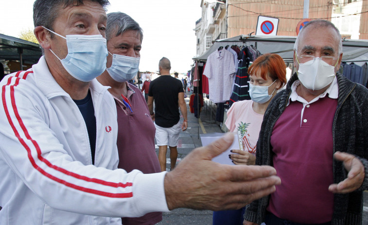 Ambulantes de Vilagarcía critican ahora el paso de coches por la zona del mercadillo