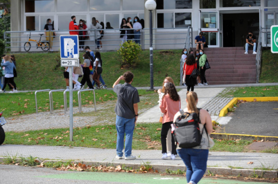 BNG y PSdeG defienden fortalecer la universidad pública con más financiación