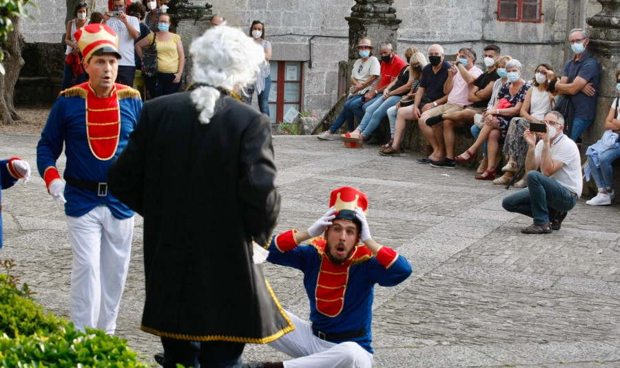 Teatro no Garaxe | “É un exito poder reencontrarnos, volver a rir e a ensaiar tras ano e medio”