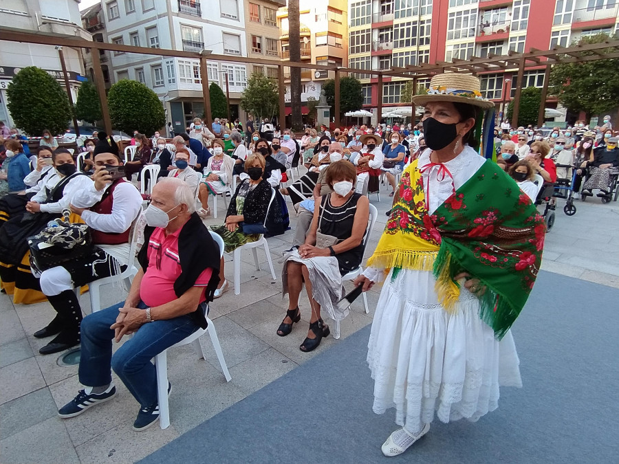 Protagonismo del folclore y tradición por A Guadalupe y Santa Uxía