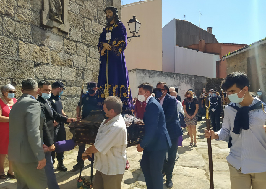 Fieles a su cita del Nazareno