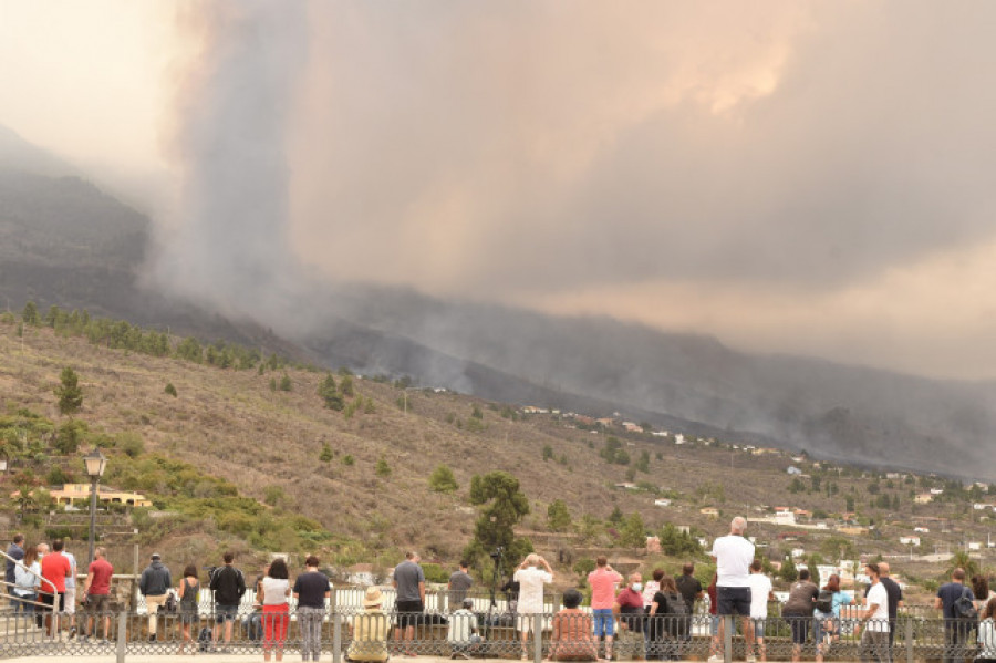 Entre la fascinación y el miedo, las redes no paran de hablar del volcán de La Palma