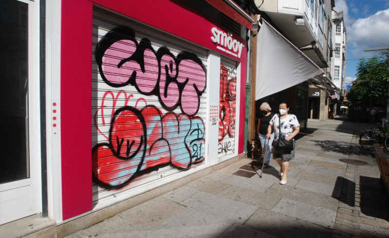 Los vándalos sin causa llenan Vilagarcía de pintadas y Ravella advierte de que “no sale gratis”