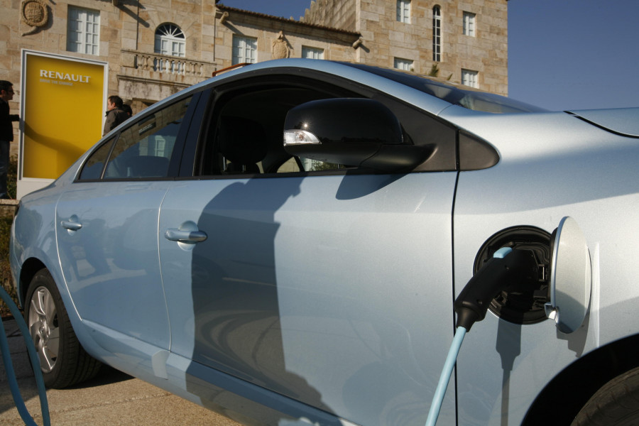 Sanxenxo quiere instalar en nueve playas cargadores para coches, bicis y patinetes eléctricos