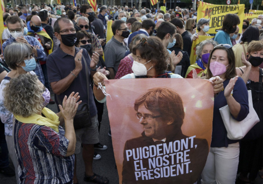 Protestas en Barcelona contra la detención de Carles Puigdemont anoche en Cerdeña