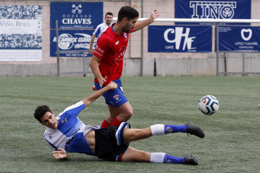 Un gol de Diego Martín decanta el derbi para el Portonovo en Barrantes