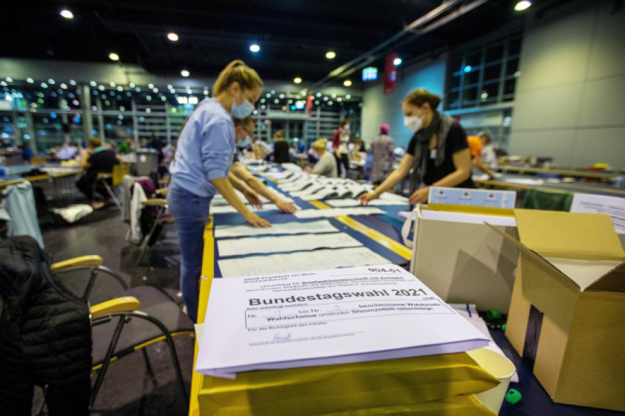 Laschet insiste en formar Gobierno en Alemania, pese al mal resultado