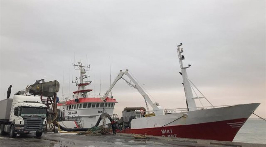 La Xunta pide a la CE que defienda a la media docena de barcos gallegos afectados por el acuerdo UE-Marruecos