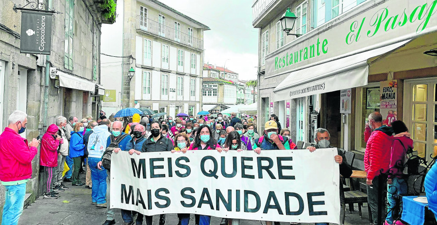 Meis clama en Santiago contra los recortes sanitarios: “Non é un capricho, é necesidade”