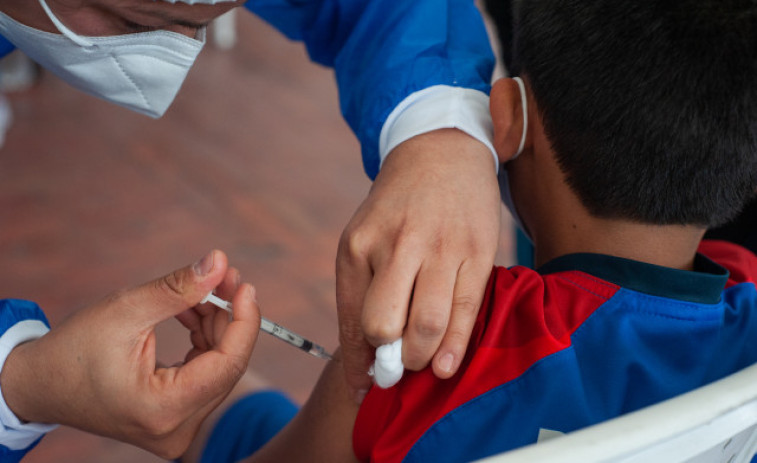 Pediatras de Atención Primaria valoran positivamente la vacuna contra la COVID-19 en menores de 12 años
