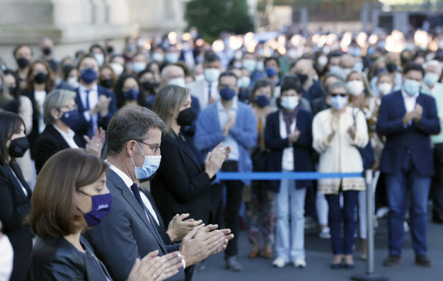 La Xunta guarda un emocionado silencio en memoria del conselleiro fallecido