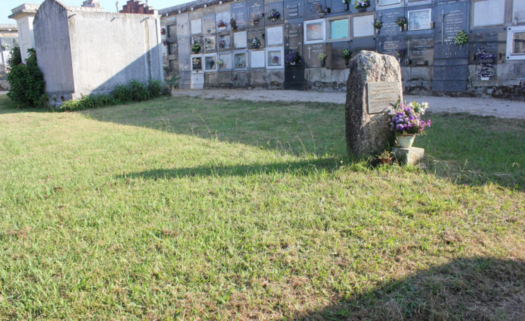 Ravella autoriza a la USC a exhumar la fosa común del Cementerio en busca de restos  de represaliados