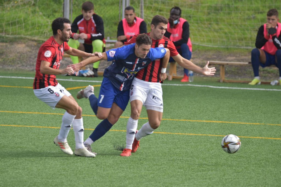 La fortuna esquiva en Madrid al Arosa, que vuelve a perder