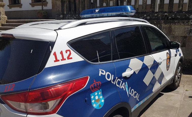 La Policía de Rianxo niega la sanción por el idioma y exige a la Mesa “información veraz”