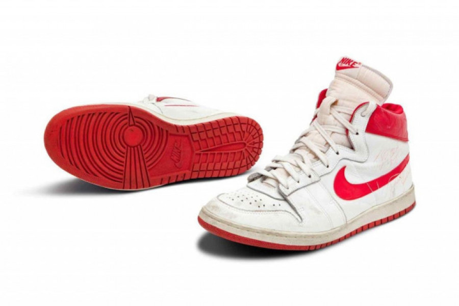 Subastan por 1,5 millones de dólares unas zapatillas de Michael Jordan de 1984