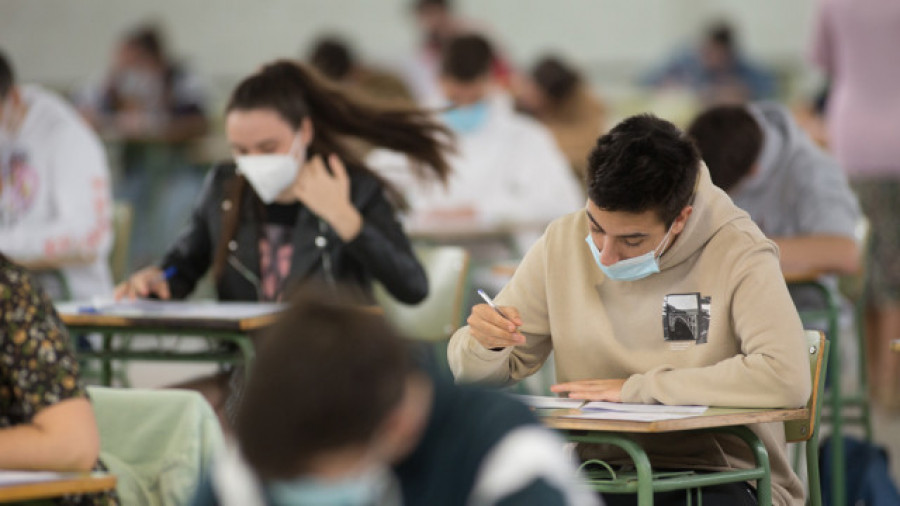 Los estudiantes podrán ir a selectividad con una asignatura suspensa y podrán cursar el Bachillerato en tres años