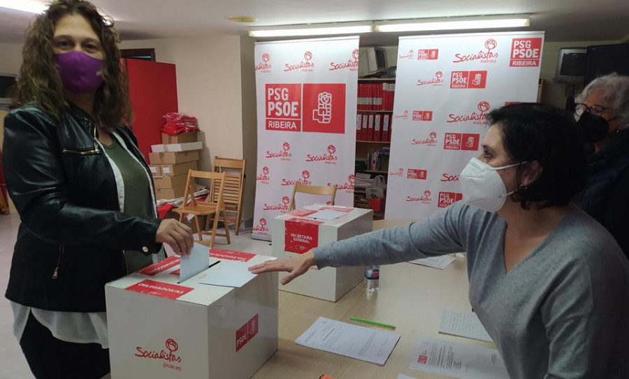 Miembros de la ejecutiva del PSOE de Ribeira dudan de la legalidad de los acuerdos y piden las actas