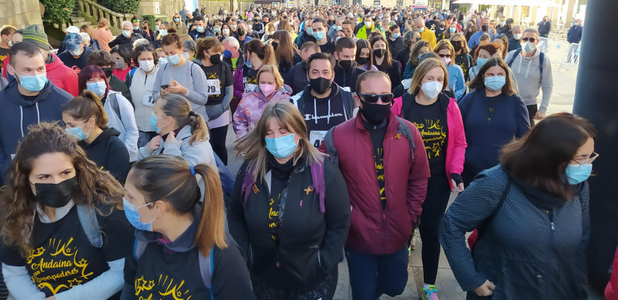 Rianxo camina por los niños con cáncer de la mano de Adrián Mosquera