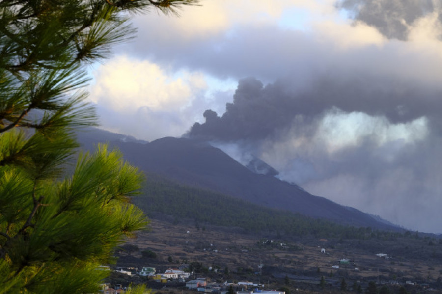 Los científicos insisten en que aún es pronto para hablar del fin de la erupción del Cumbre Vieja