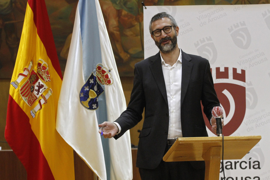 El alcalde de Vilagarcía apela a los socialistas gallegos a "remar" detrás de la nueva dirección del PSdeG