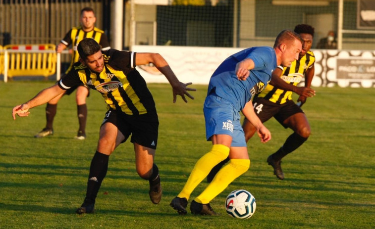 Remontada increíble del Cambados en A Senra con un “hat-trick” de Juan