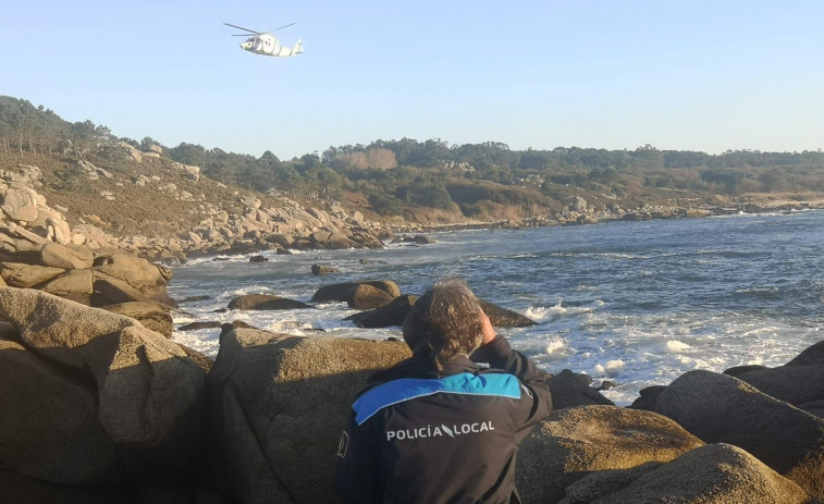 Jornada sin éxito en la búsqueda del pescador desaparecido en O Grove