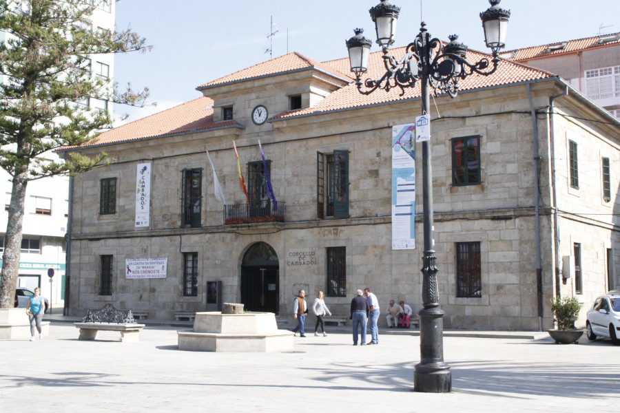 Un total de 166 estudiantes de Cambados se beneficiarán de las ayudas locales a la enseñanza