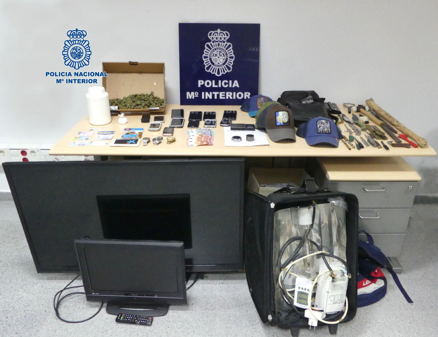 La Policía Nacional detiene a tres presuntos autores de atracos con golpes  y lesiones a sus víctimas