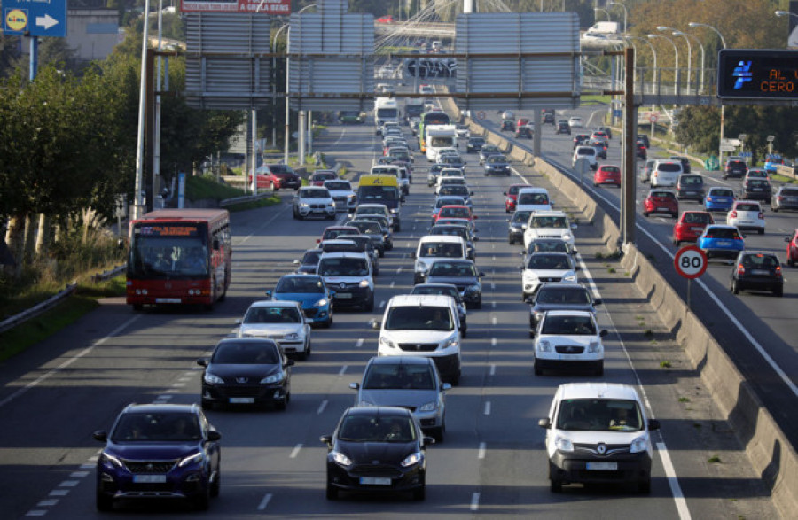 La venta de coches cae un 25,7% en Galicia en noviembre lastrada por la escasez de microchips