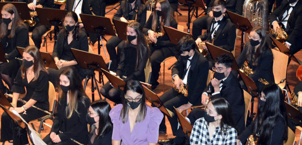La Banda de Meaño interpreta  en el Auditorio de Valga el  concierto “Heroínas na memoria”