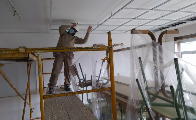 Arranca la rehabilitación integral del colegio de Frións por 654.420 euros y un plazo de cinco meses