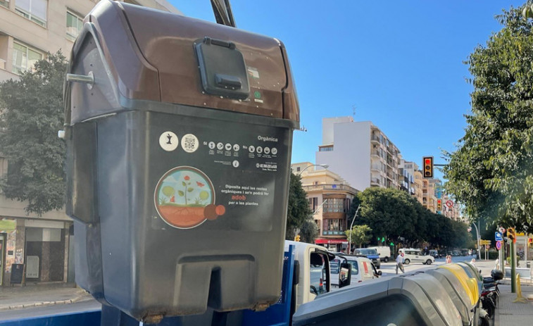 Vilagarcía dirige a 2.000 hogares su plan piloto de biorresiduos con contenedores de cerradura electrónica