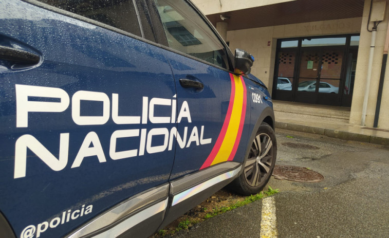 Detenido en Ribeira un joven tras ser sorprendido robando en el garaje de una vivienda