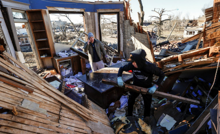 Más de un centenar de personas siguen desaparecidas por los tornados en EEUU