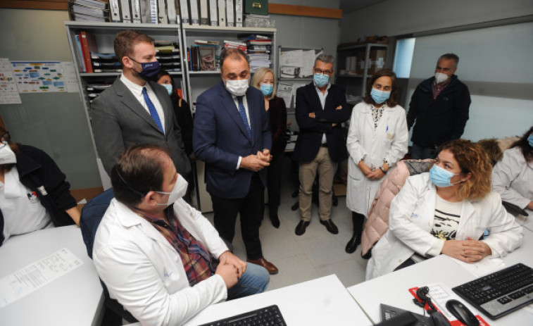 El Sergas insta a no acudir a los centros de salud en caso de sospecha de tener covid para evitar propagar el virus