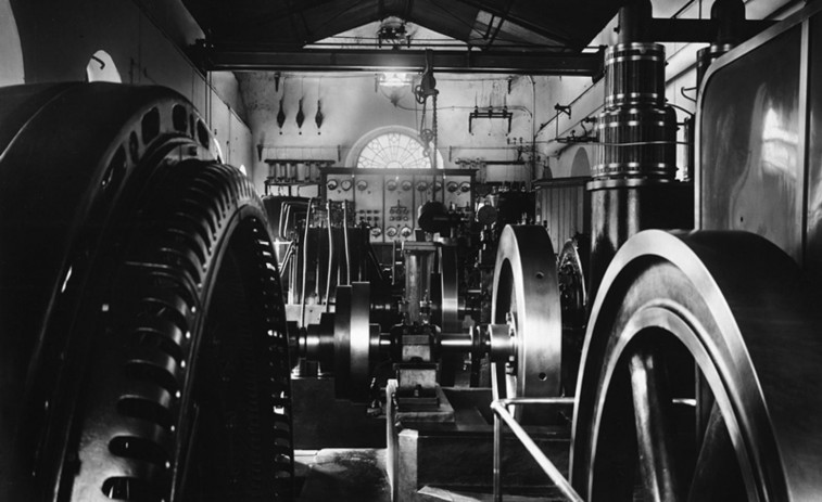 Fernando Salgado “saca a la luz” la historia de Caldas a través de la central de Segade