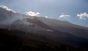 Primer día sin signos de erupción y desplome de la emisión de gases en La Palma
