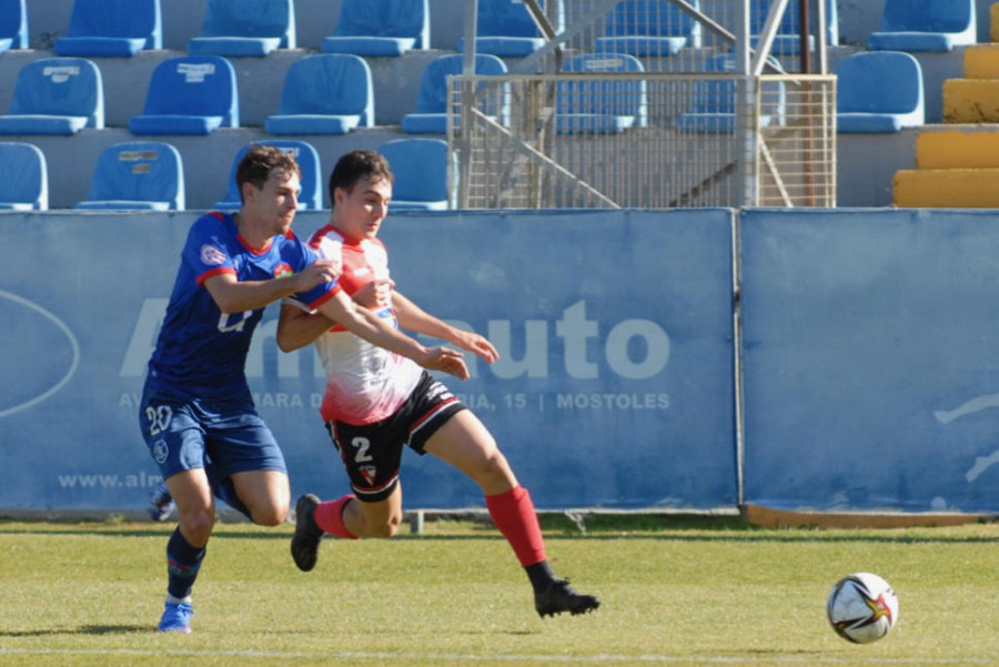 Javi Piay, el don para hacerse un fijo sin hacer ruido en el Arosa