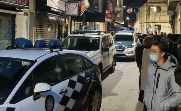 Desalojan un local de ocio nocturno de la calle Platería que triplicaba el aforo permitido