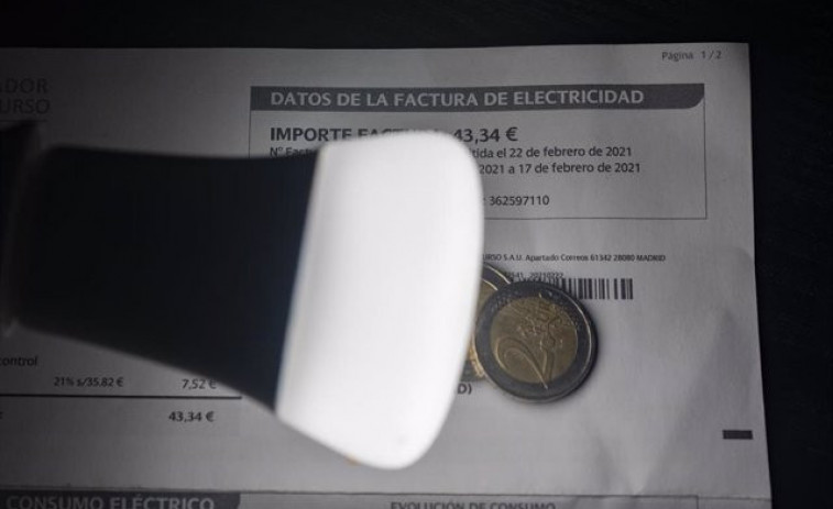 El IPC se dispara en diciembre por la luz: escala más de un punto, hasta el 6,7%, su mayor tasa desde 1992