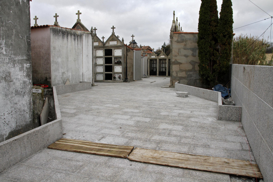 Vilariño ultima las mejoras del cementerio y el Concello da luz verde al primer pago de la ayuda