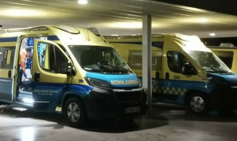 Herido un operario al precipitarse desde unos cuatro metros de altura en una fábrica del polígono de Boiro