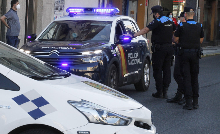 La alarma de un local destapa una fiesta ilegal con doce personas a las cinco de la madrugada