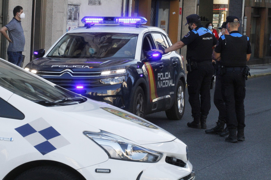 La alarma de un local destapa una fiesta ilegal con doce personas a las cinco de la madrugada